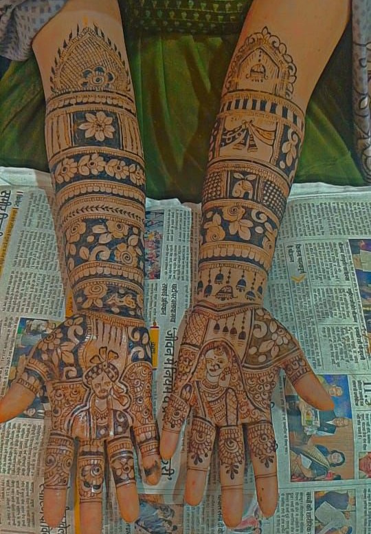Mehndi Artist