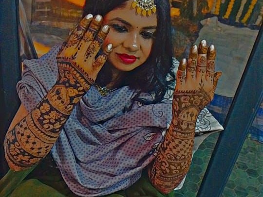 Mehndi Artist
